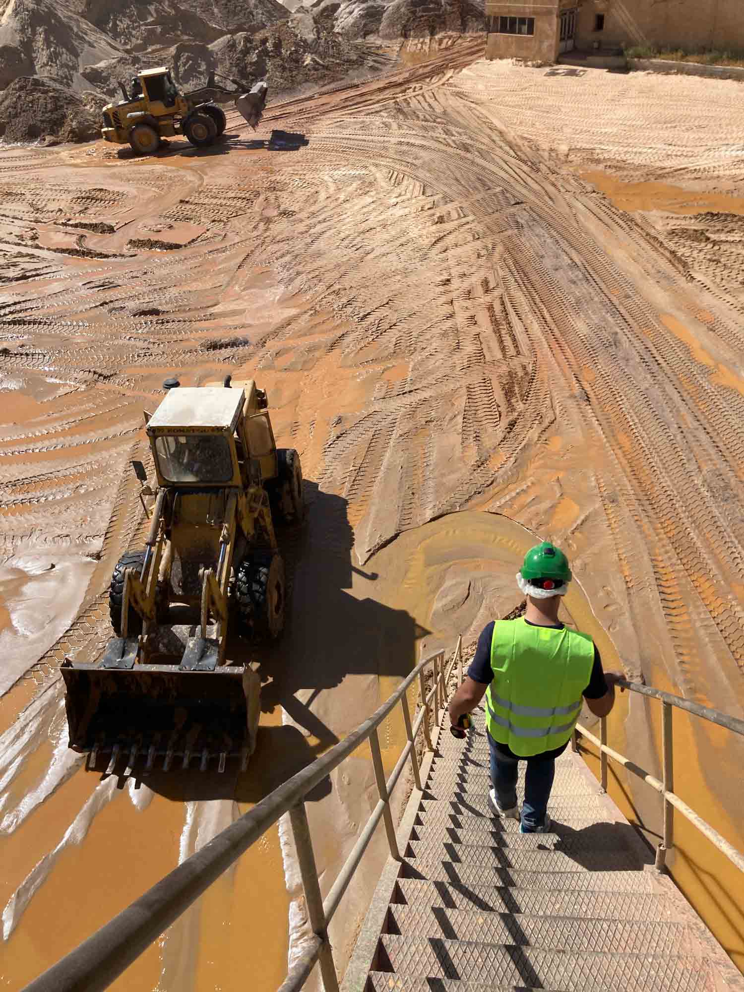 بازدید-های-میدانی-در-صنایع-معدنی-مشاوره-کارشناسی-سیستم-های-تهویه-صنعتی