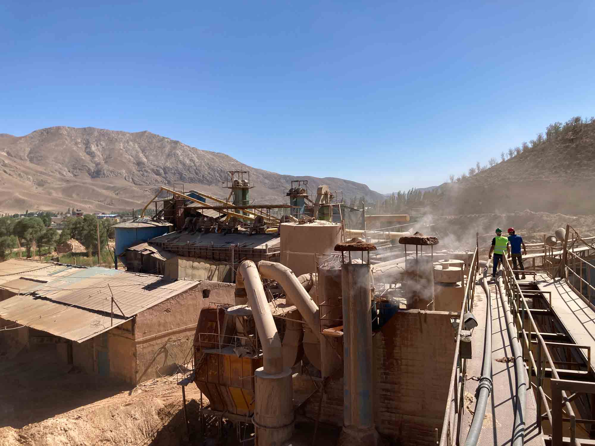 مشاوره-کارشناسی-در-زمینه-سیستم-های-تصفیه-کننده-ذرات-غبار-بگ-فیلتر